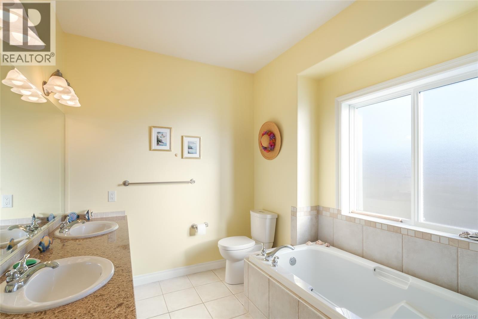 656 Morningstar Dr, Parksville