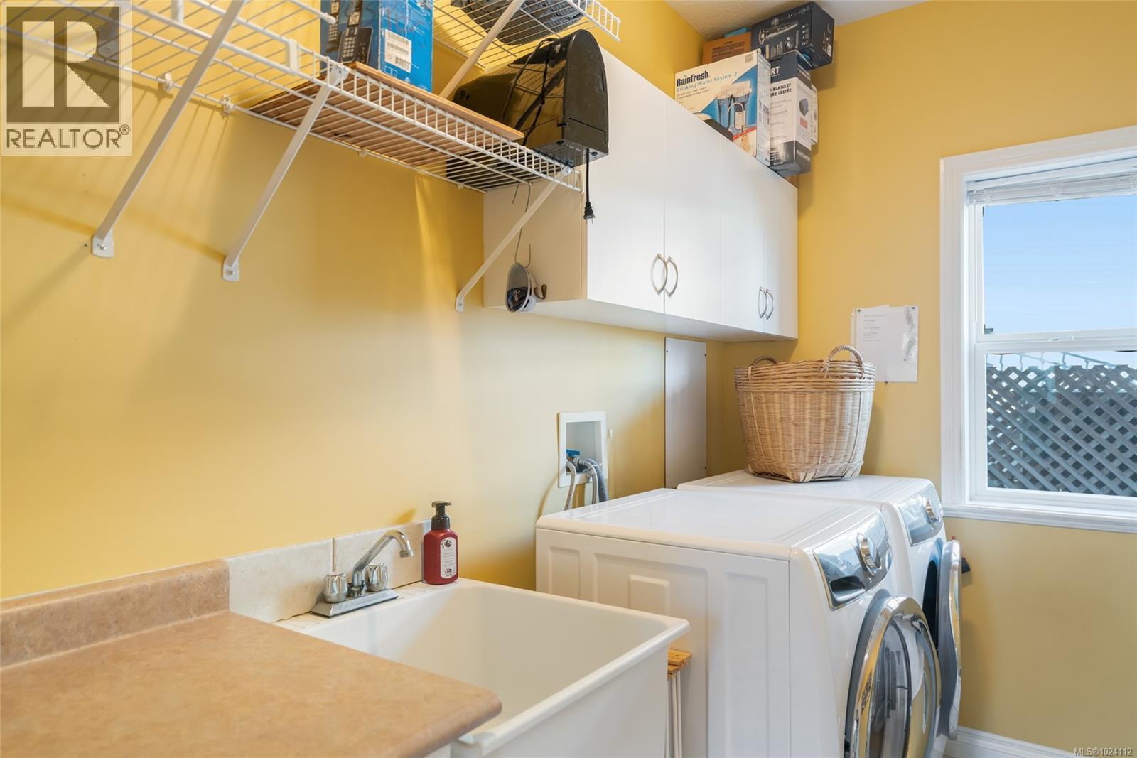 656 Morningstar Dr, Parksville