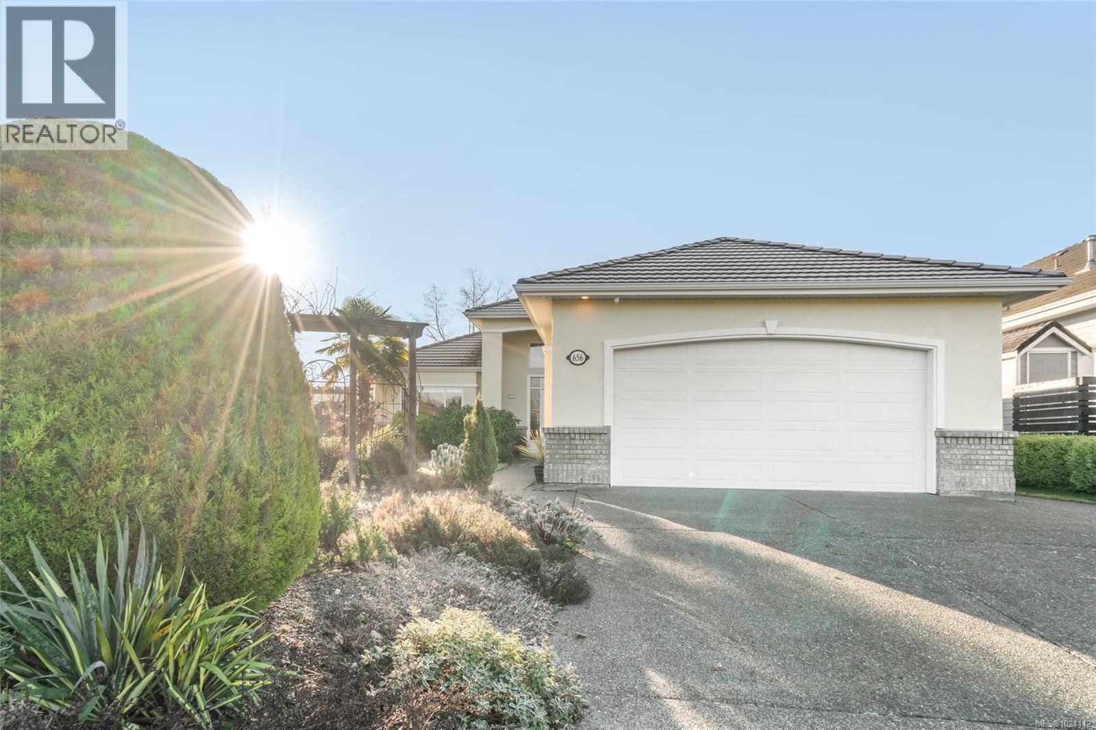 656 Morningstar Dr, Parksville