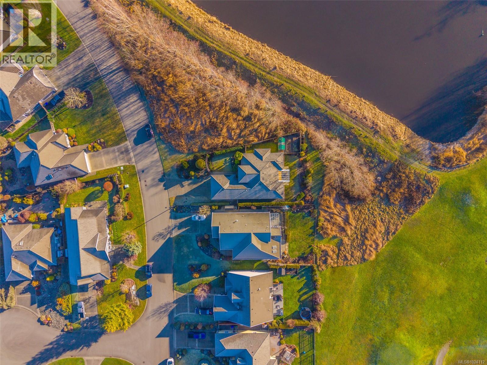 656 Morningstar Dr, Parksville