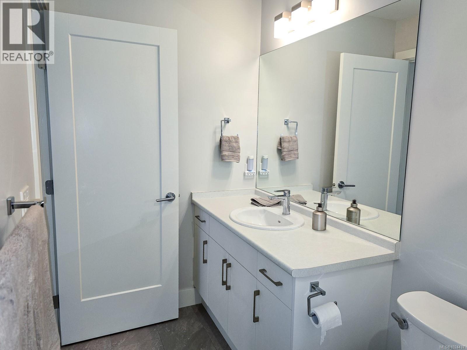 #204 6544 METRAL DR - 14