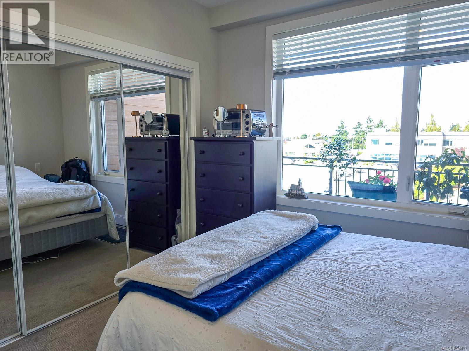 #204 6544 METRAL DR - 12