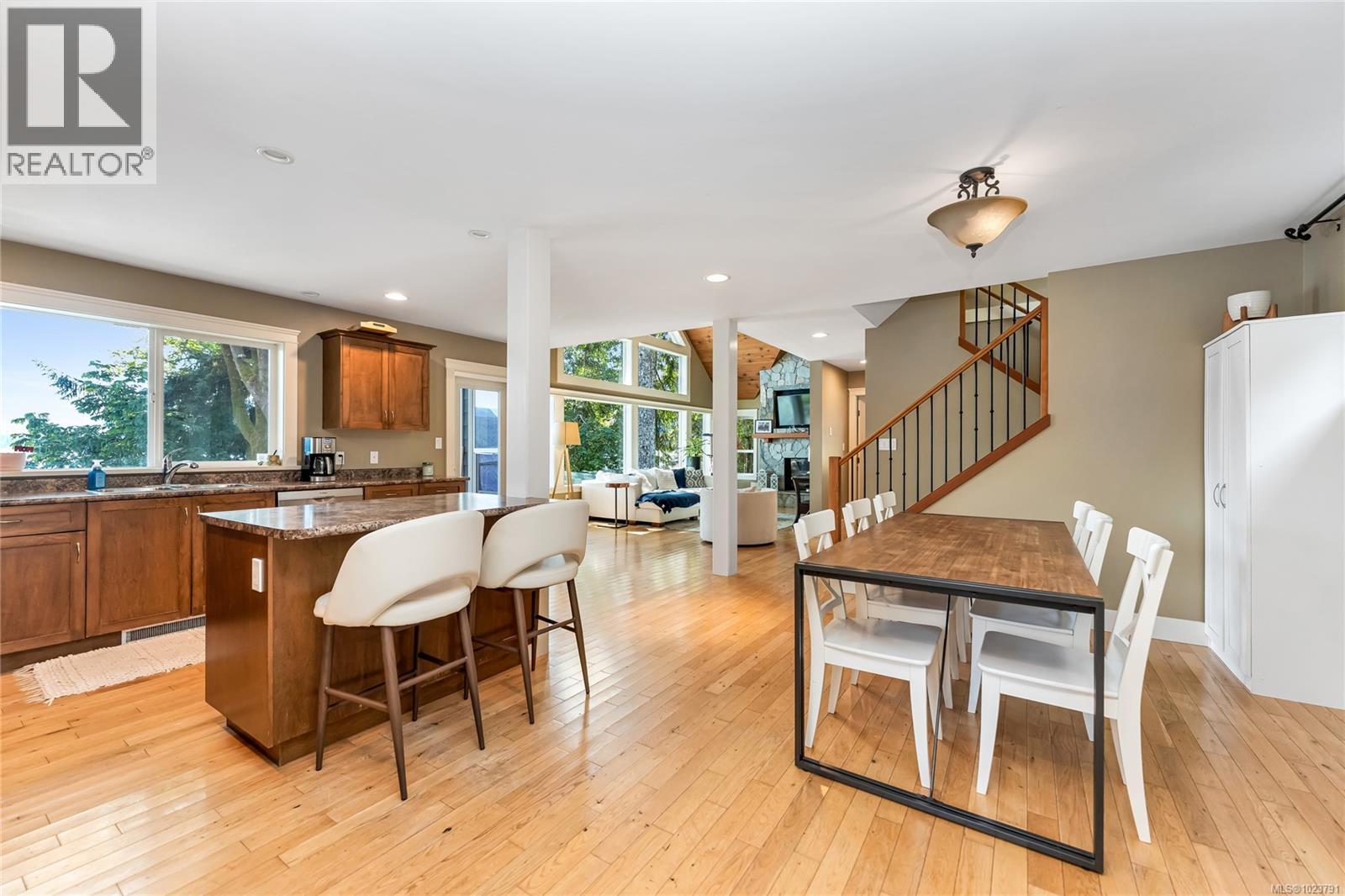 9724 Marble Bay Rd, Lake Cowichan