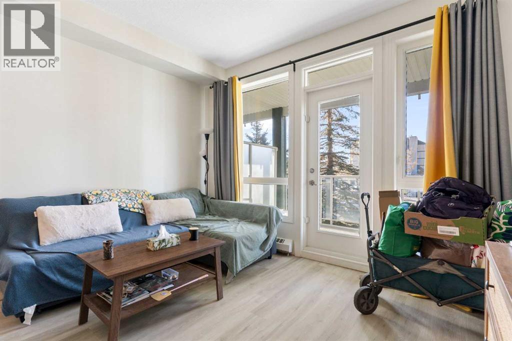 Single Family House for Sale in    Avenue NW Varsity Calgary 