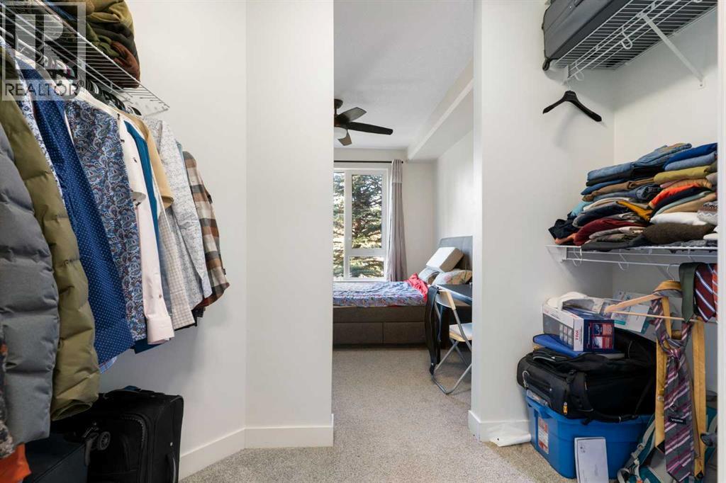 Single Family House for Sale in    Avenue NW Varsity Calgary 