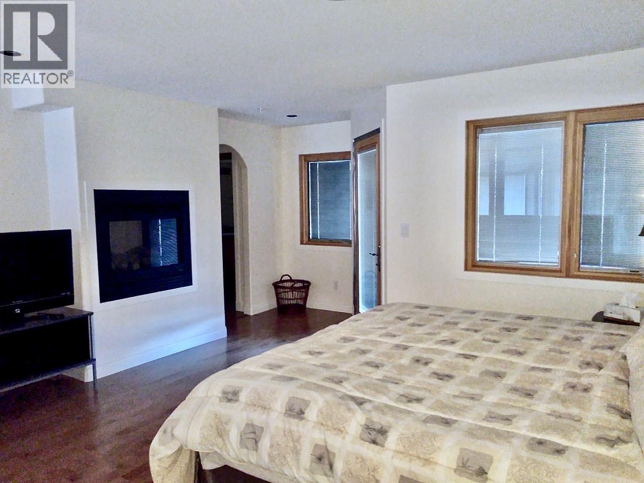 #204 250 MARINA Way - 16