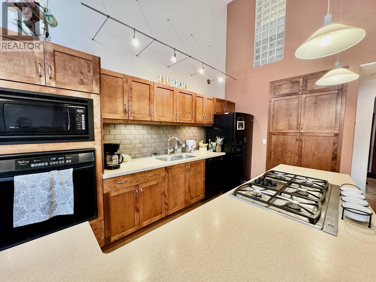#204 250 MARINA Way - 10