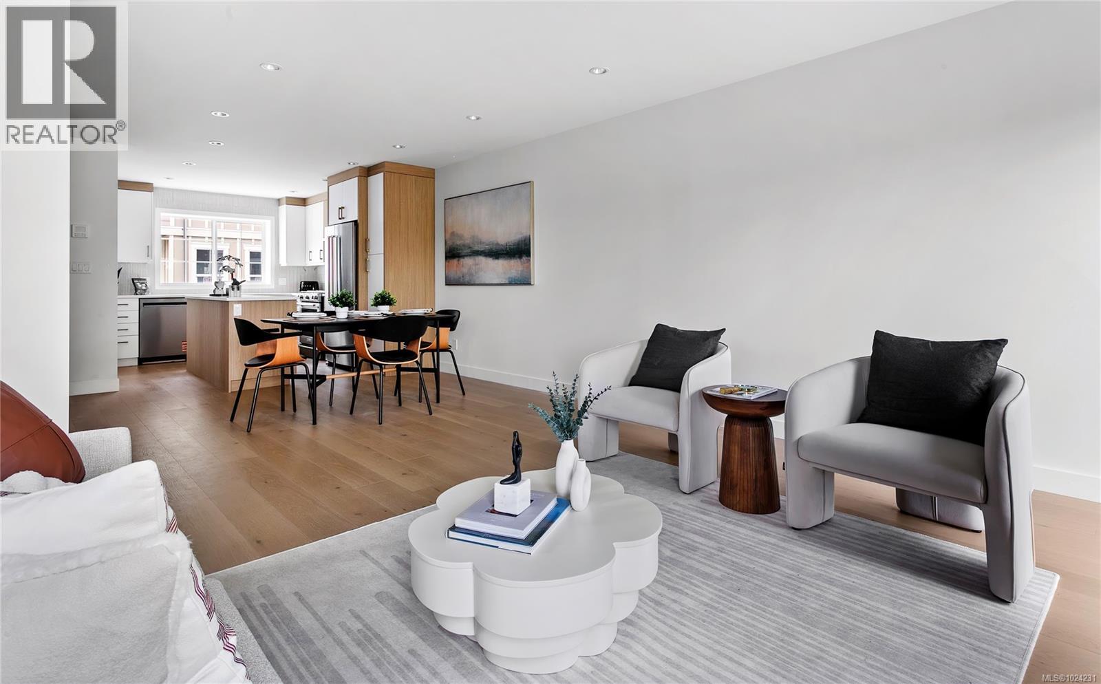 U10 3907 Cedar Hill Road, Saanich