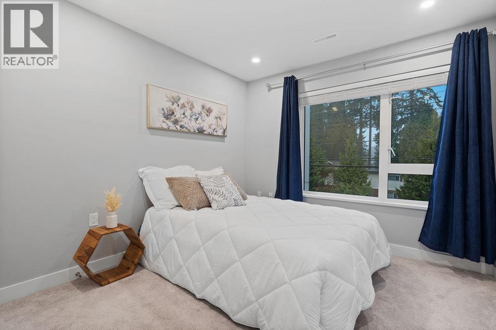 4684 CAPILANO ROAD, North Vancouver