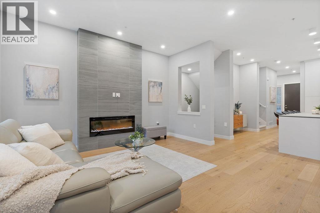 4684 CAPILANO ROAD, North Vancouver