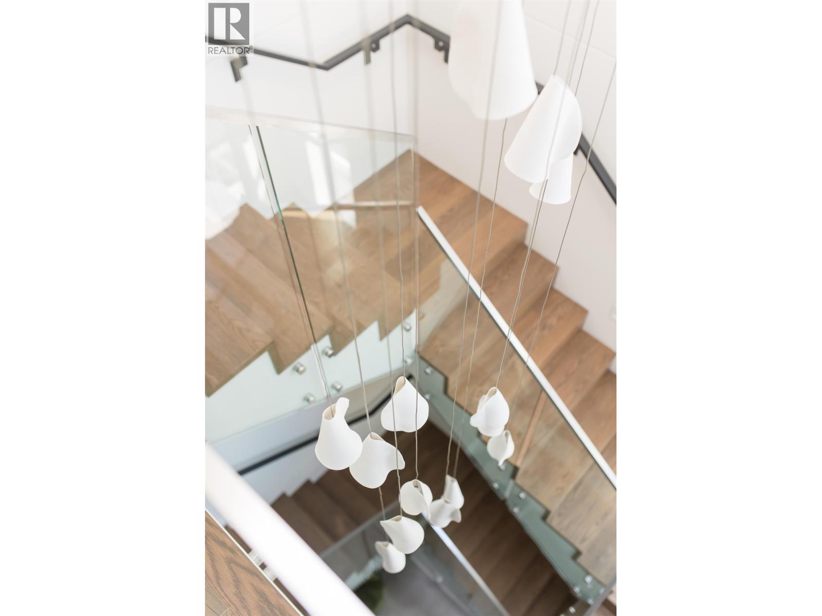 107 N HYTHE AVENUE, Burnaby