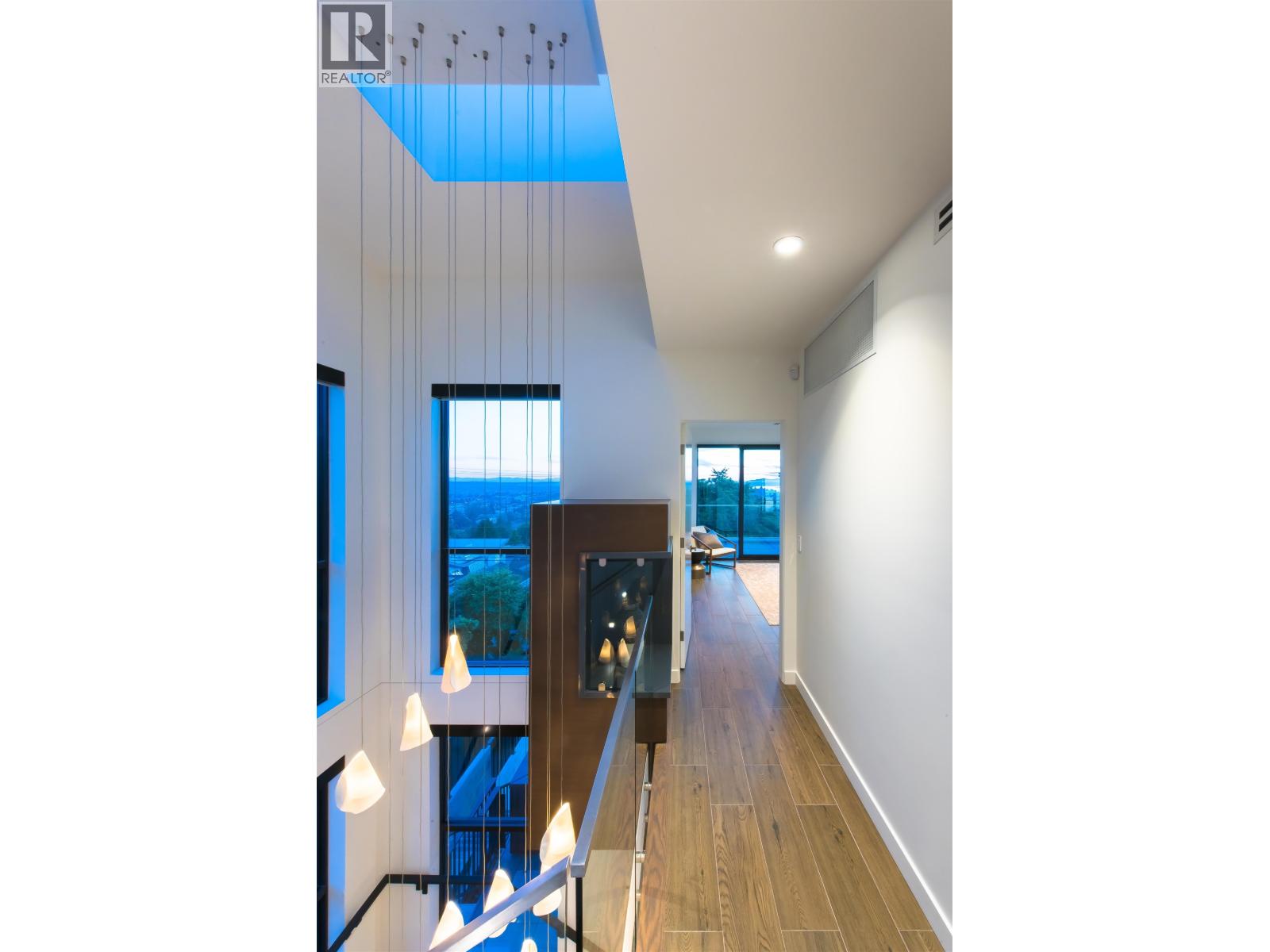 107 N HYTHE AVENUE, Burnaby