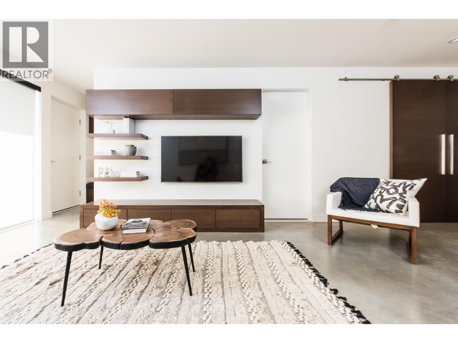 107 N HYTHE AVENUE, Burnaby