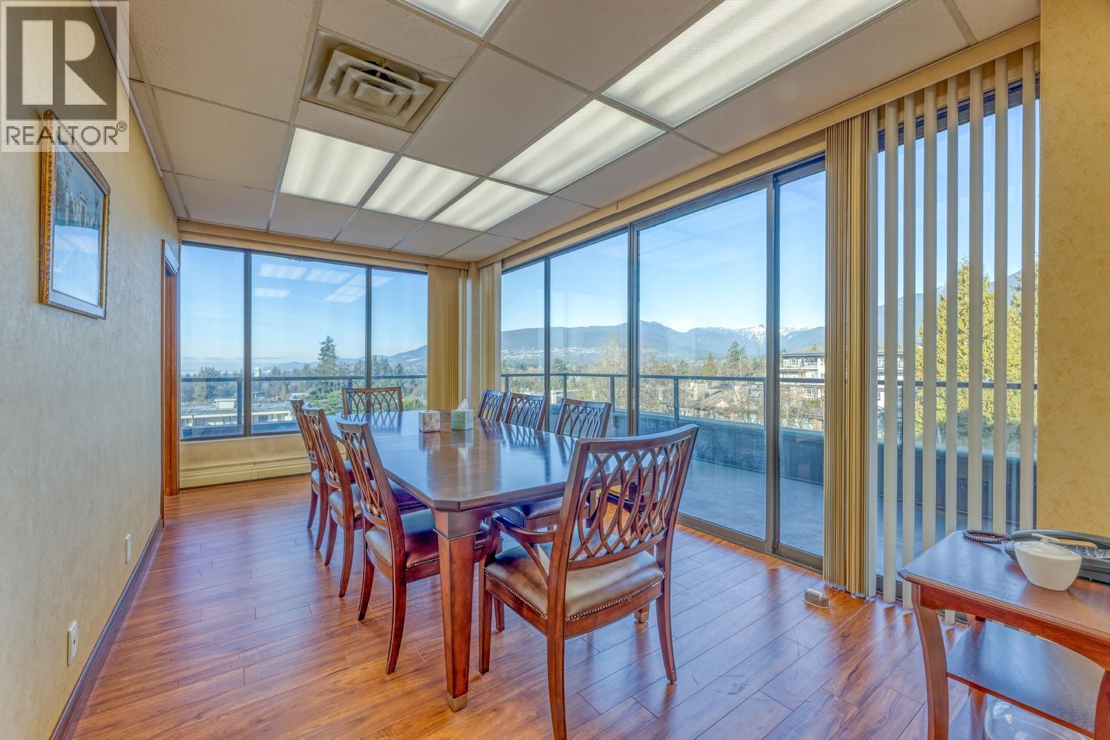 480 145 W 17TH STREET, North Vancouver