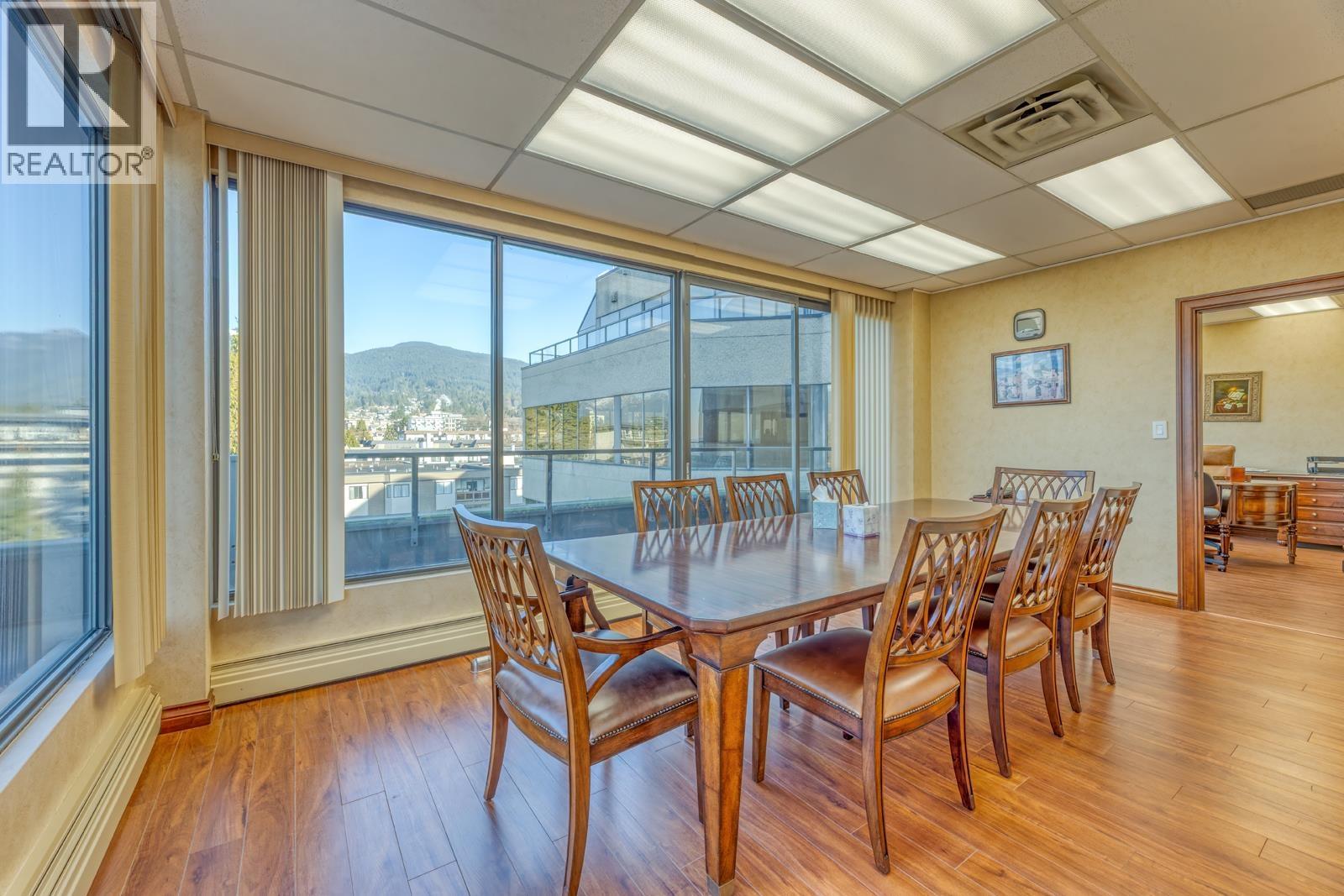 480 145 W 17TH STREET, North Vancouver