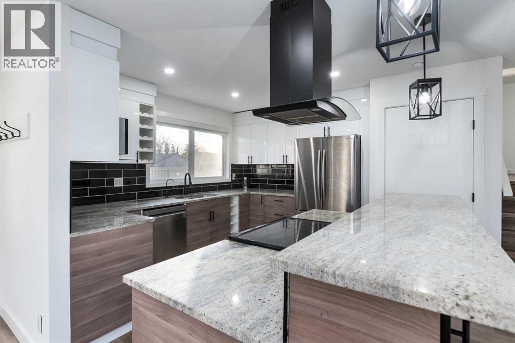 Single Family House 3 Level for Sale in  Penworth Road SE Penbrooke Meadows Calgary 