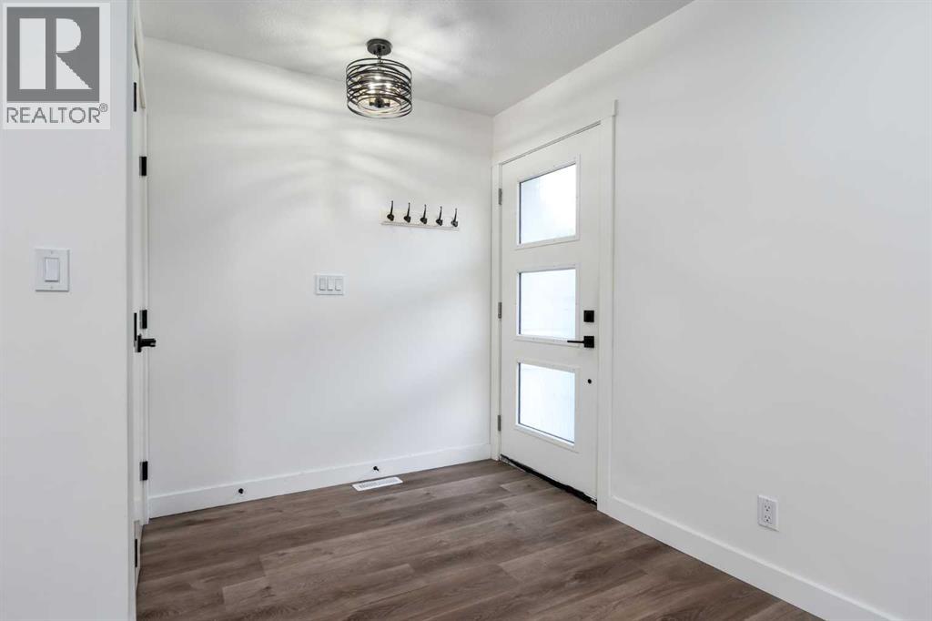 Single Family House 3 Level for Sale in  Penworth Road SE Penbrooke Meadows Calgary 