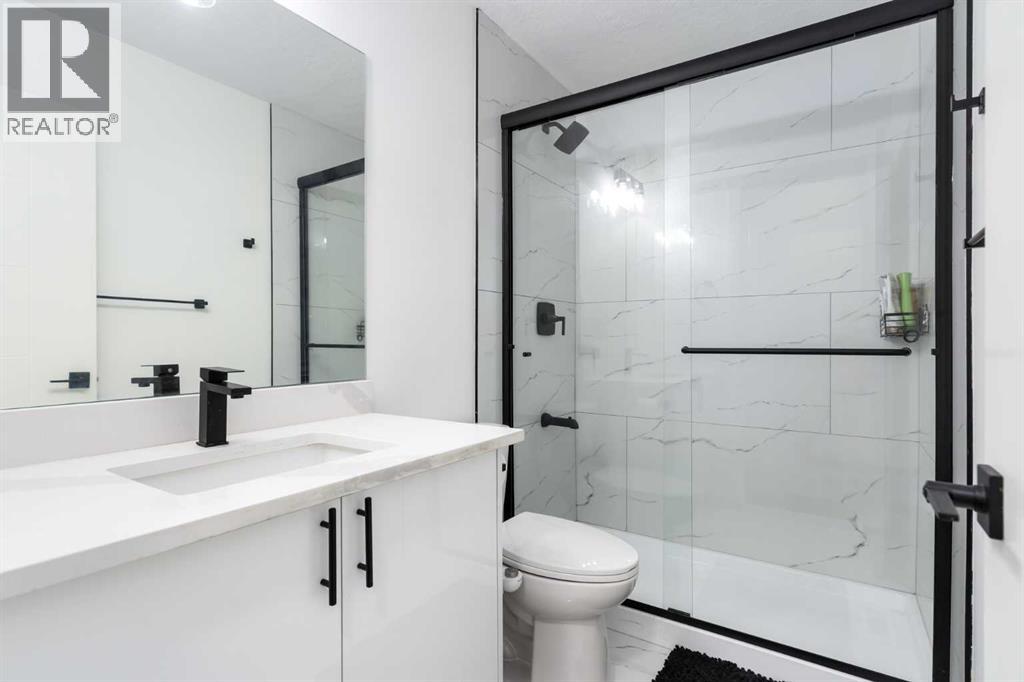 Single Family House 3 Level for Sale in  Penworth Road SE Penbrooke Meadows Calgary 