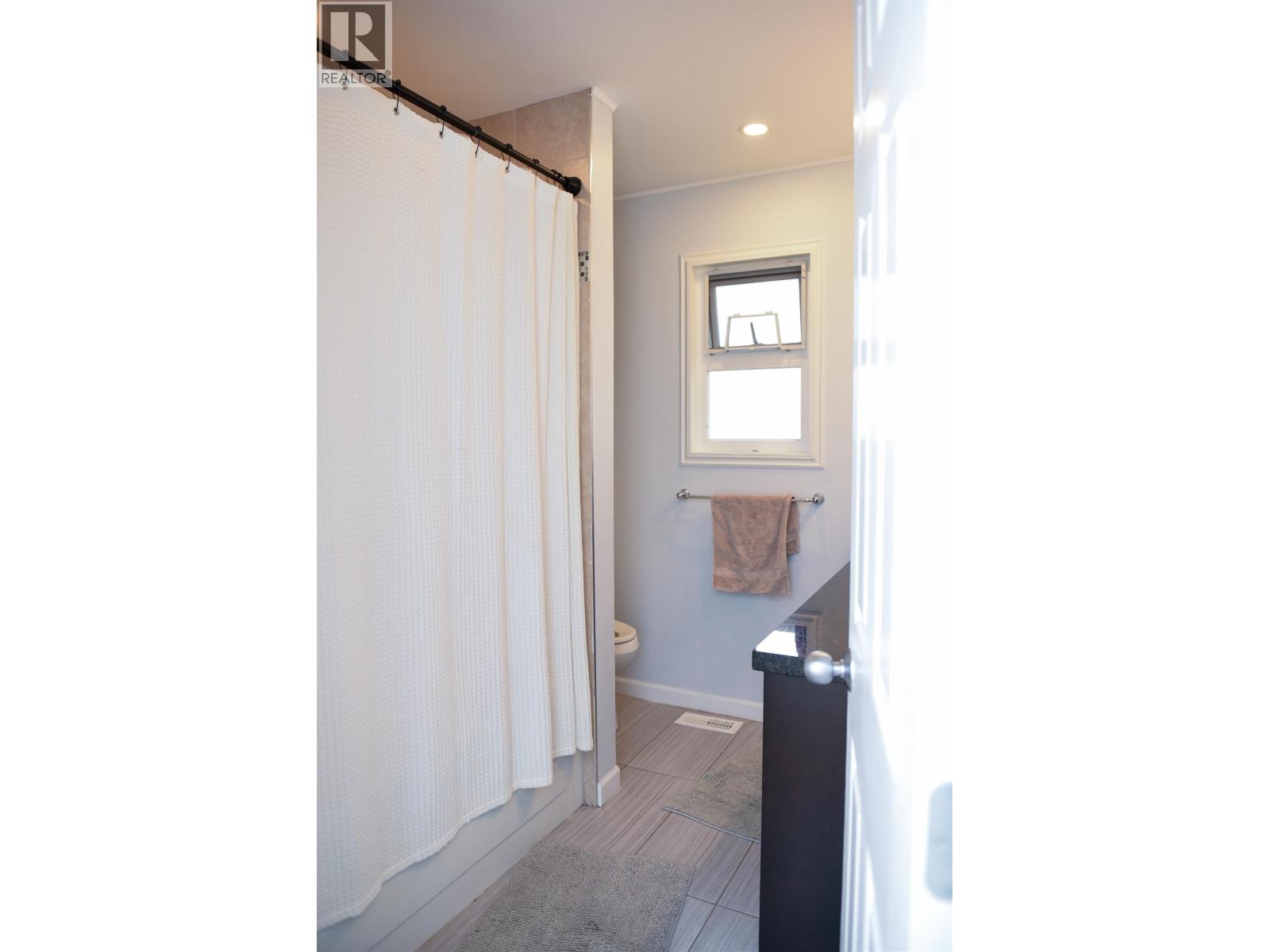 5471 44 AVENUE, Ladner