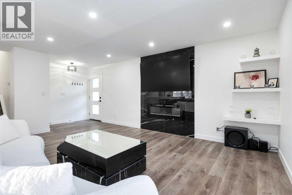 Single Family House 3 Level for Sale in  Penworth Road SE Penbrooke Meadows Calgary 