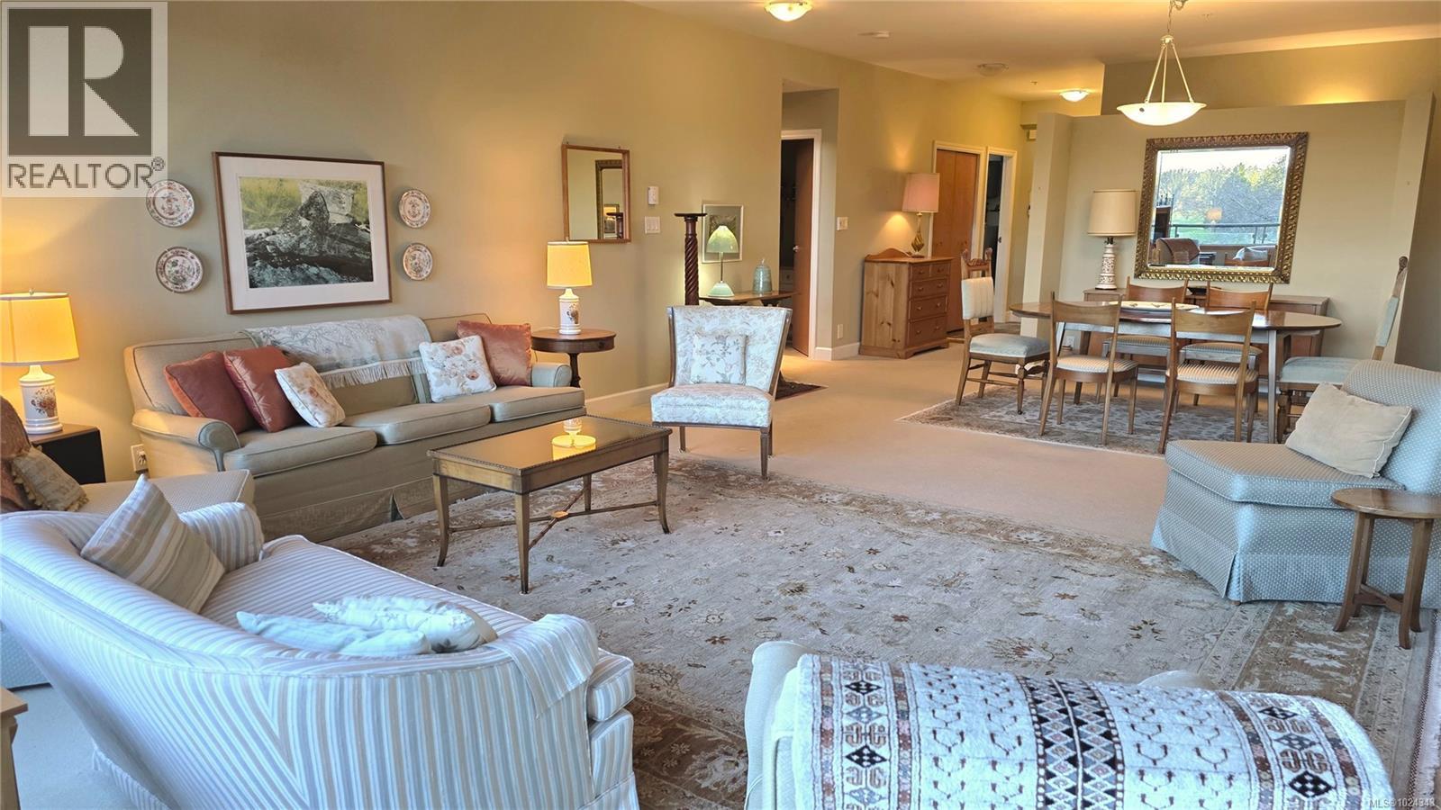 108 5329 Cordova Bay Rd, Saanich