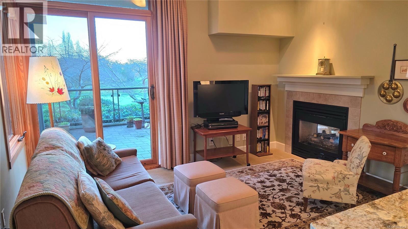 108 5329 Cordova Bay Rd, Saanich