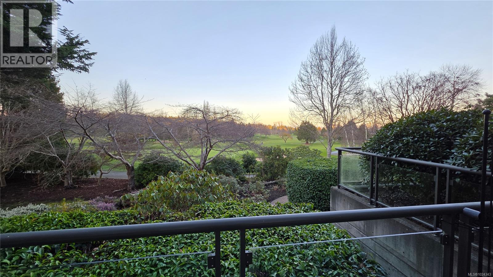 108 5329 Cordova Bay Rd, Saanich