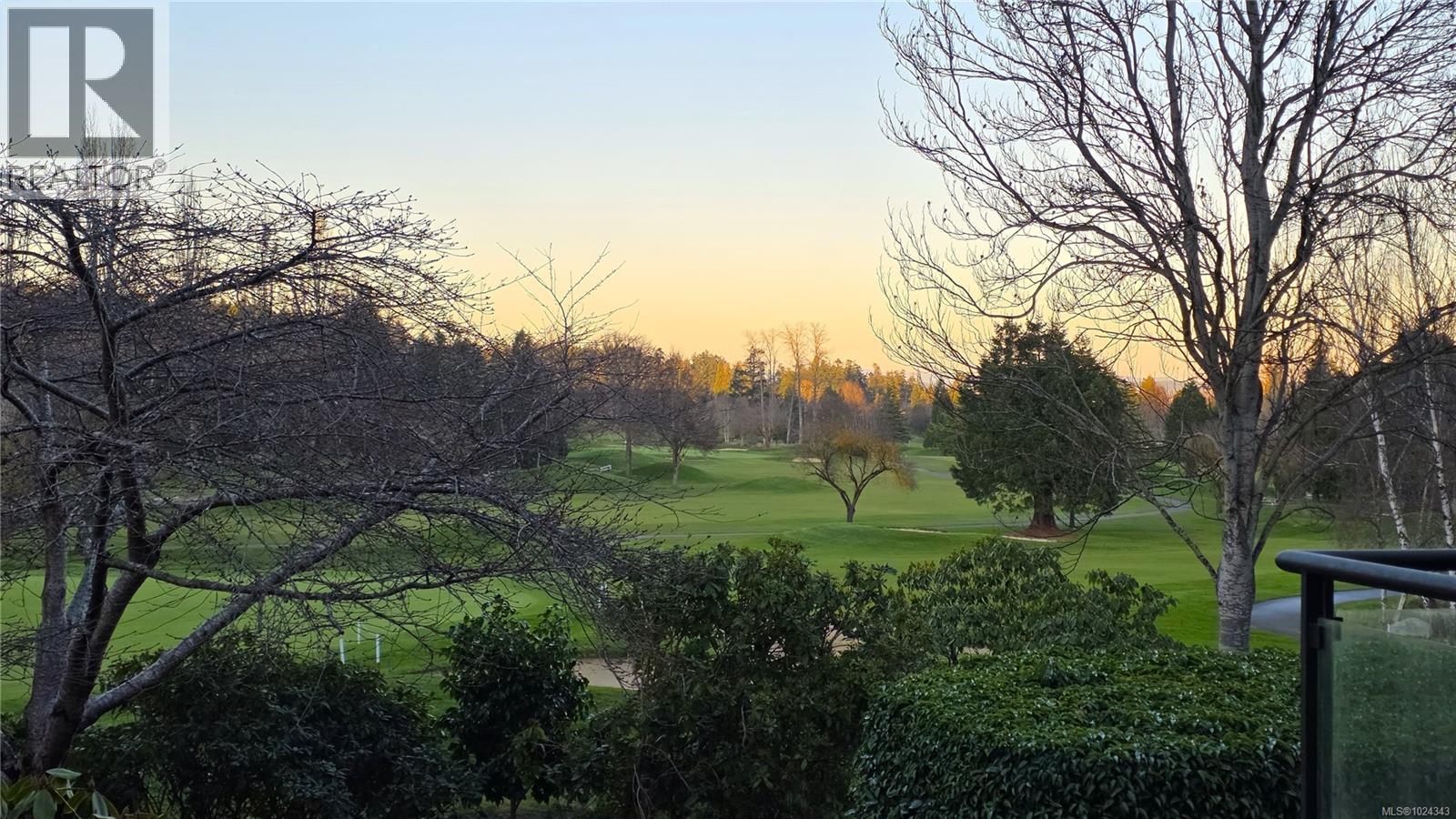 108 5329 Cordova Bay Rd, Saanich