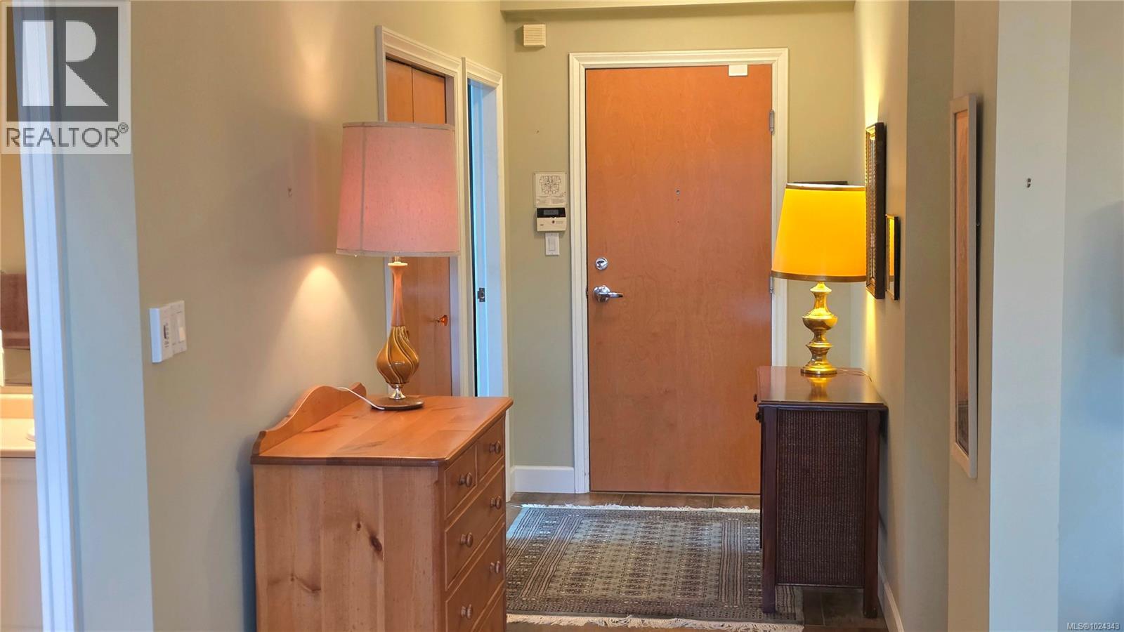 108 5329 Cordova Bay Rd, Saanich