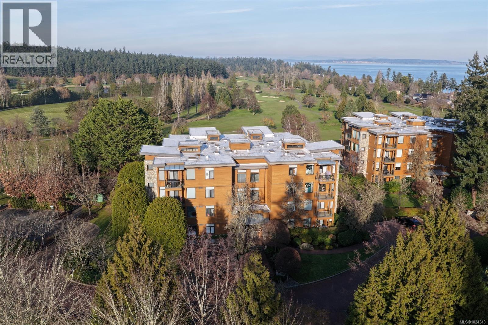 108 5329 Cordova Bay Rd, Saanich