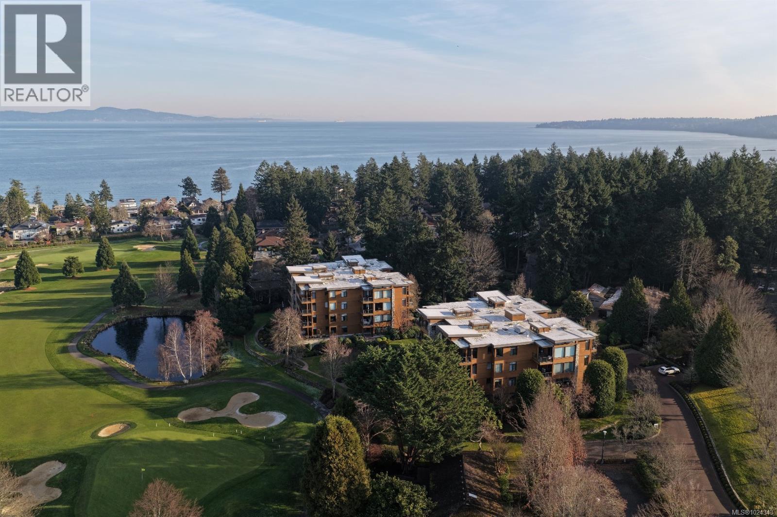 108 5329 Cordova Bay Rd, Saanich