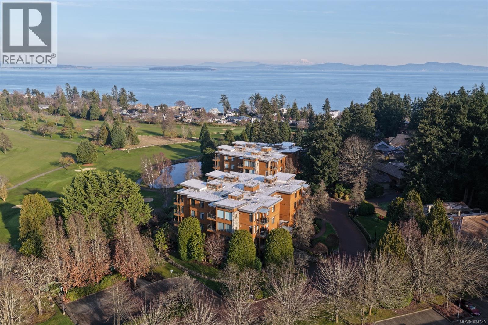 108 5329 Cordova Bay Rd, Saanich