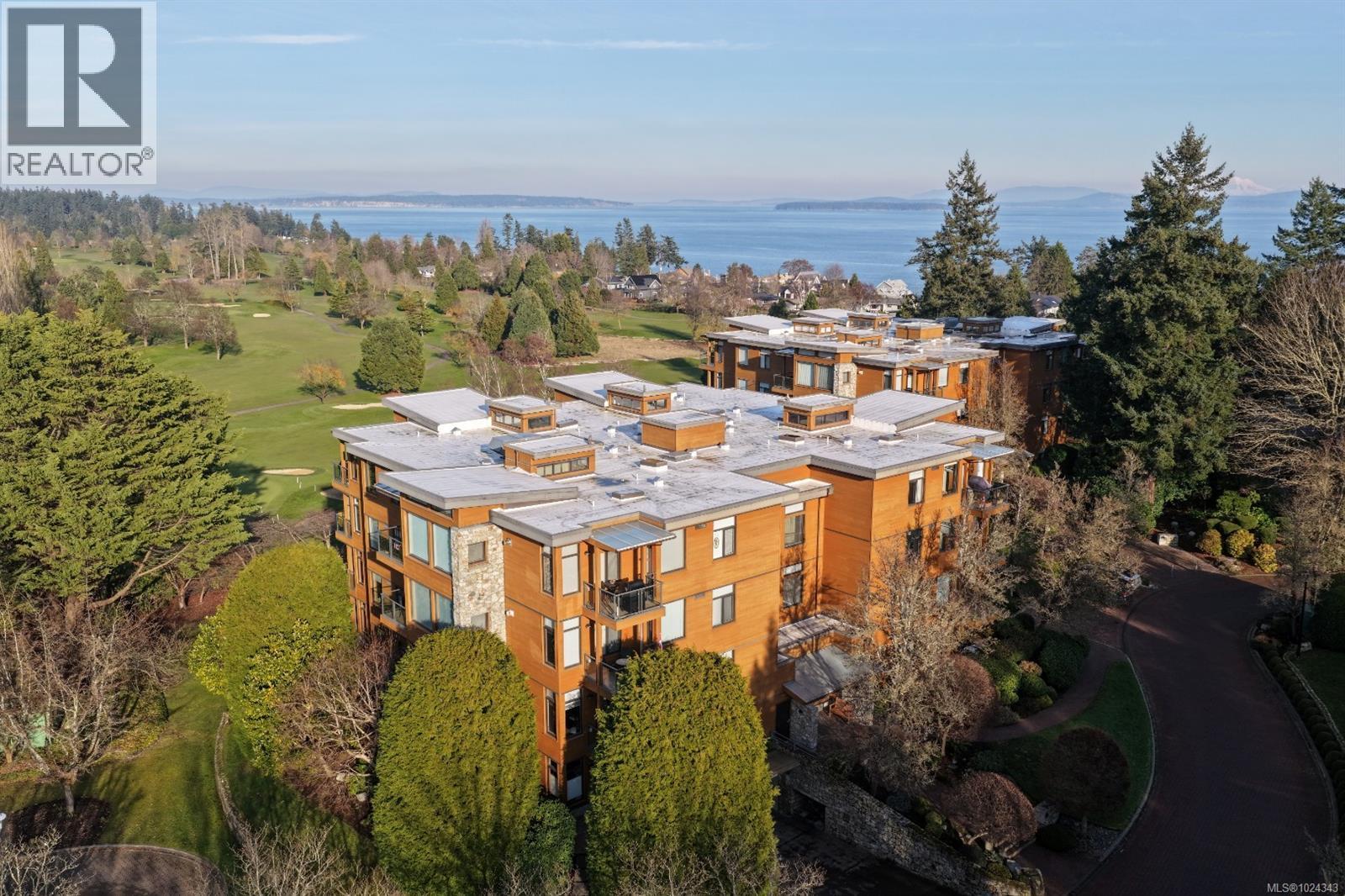 108 5329 Cordova Bay Rd, Saanich