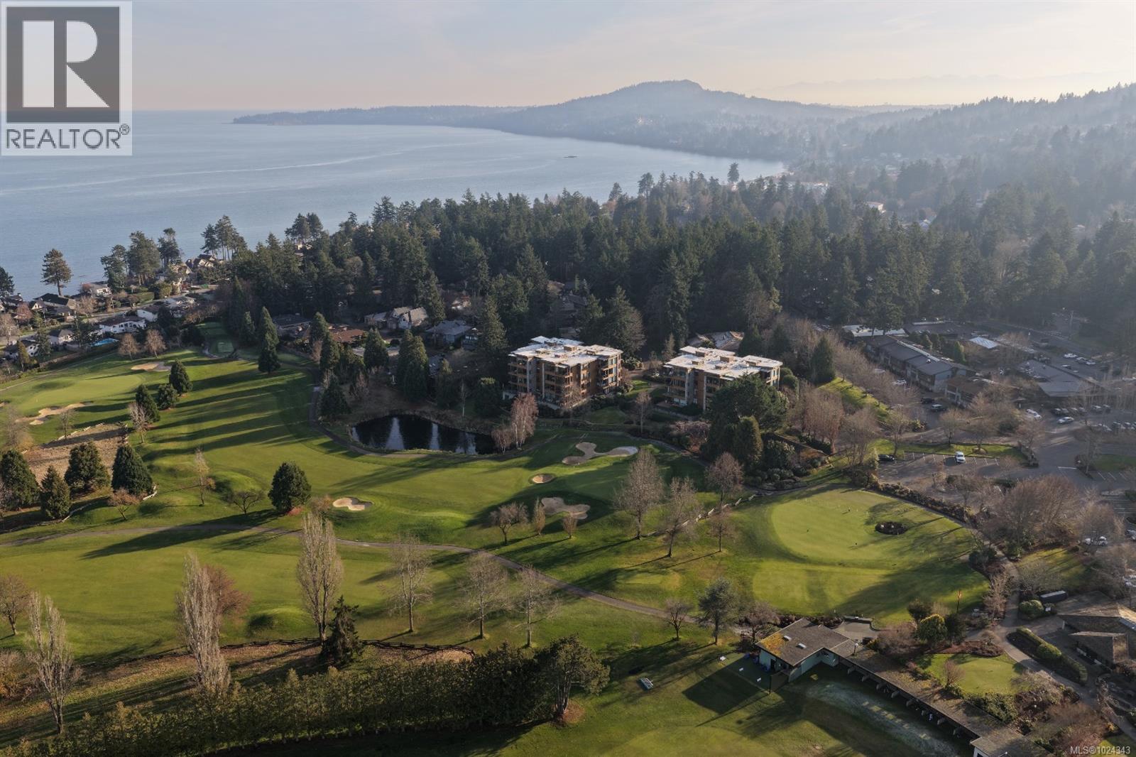 108 5329 Cordova Bay Rd, Saanich