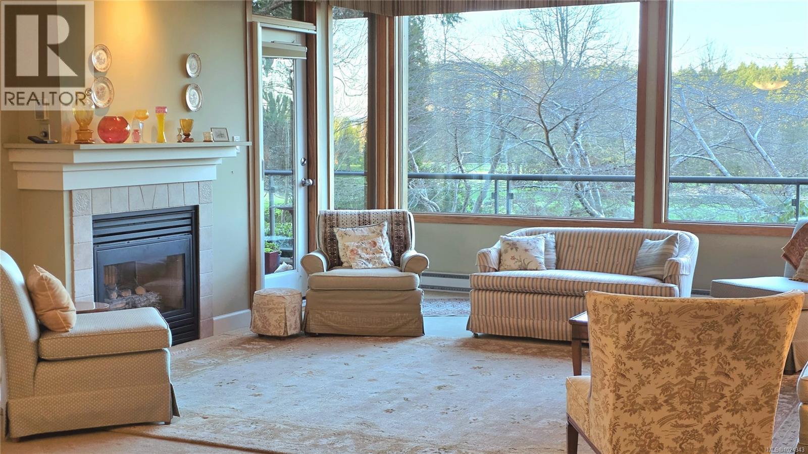 108 5329 Cordova Bay Rd, Saanich