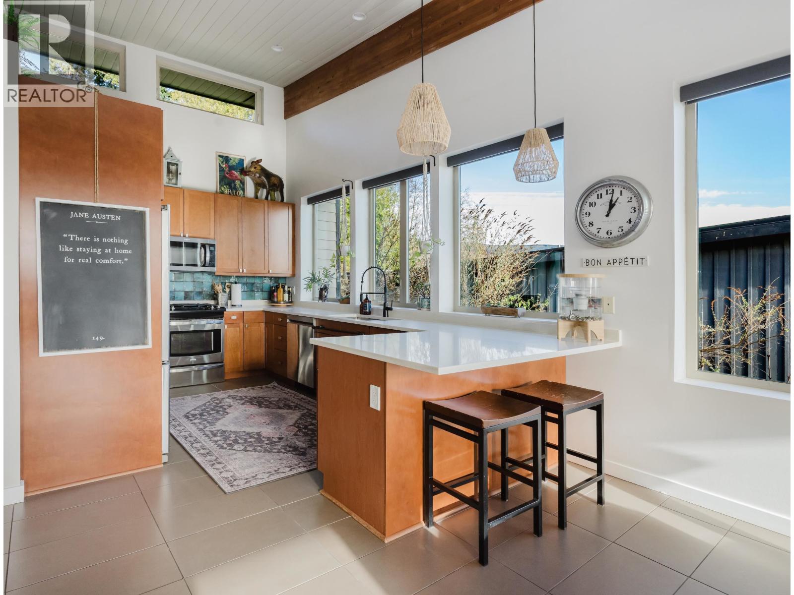 6260 SUNRISE BOULEVARD, Sechelt