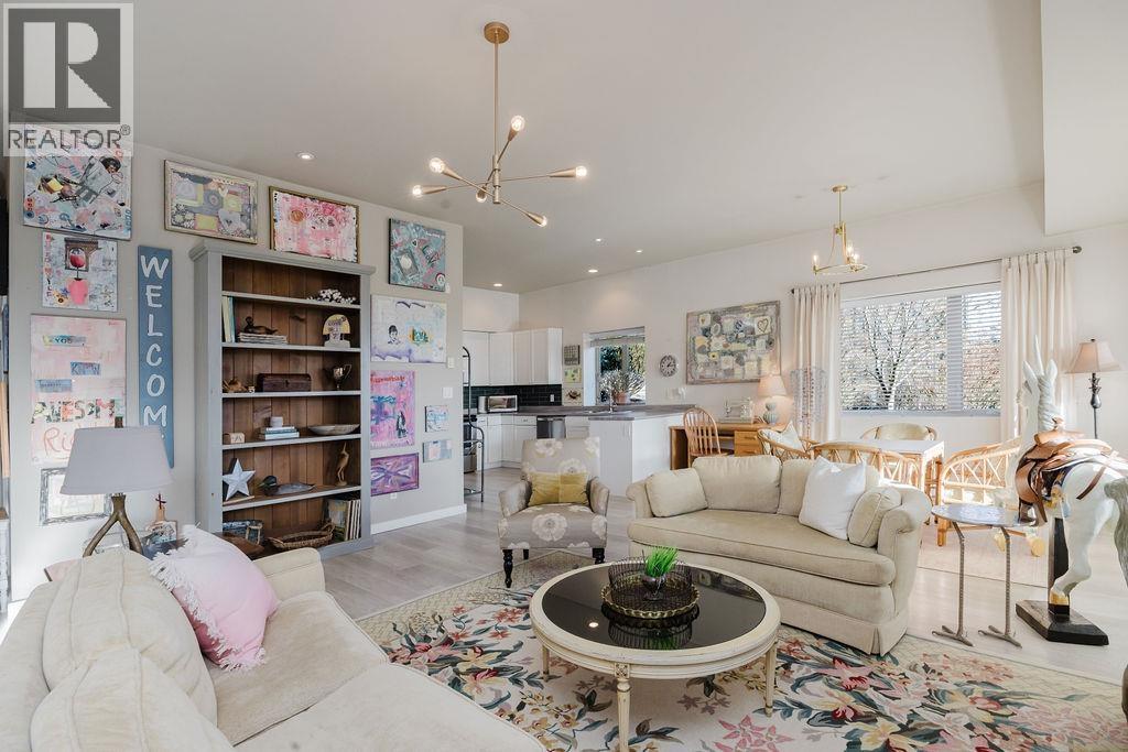 6260 SUNRISE BOULEVARD, Sechelt