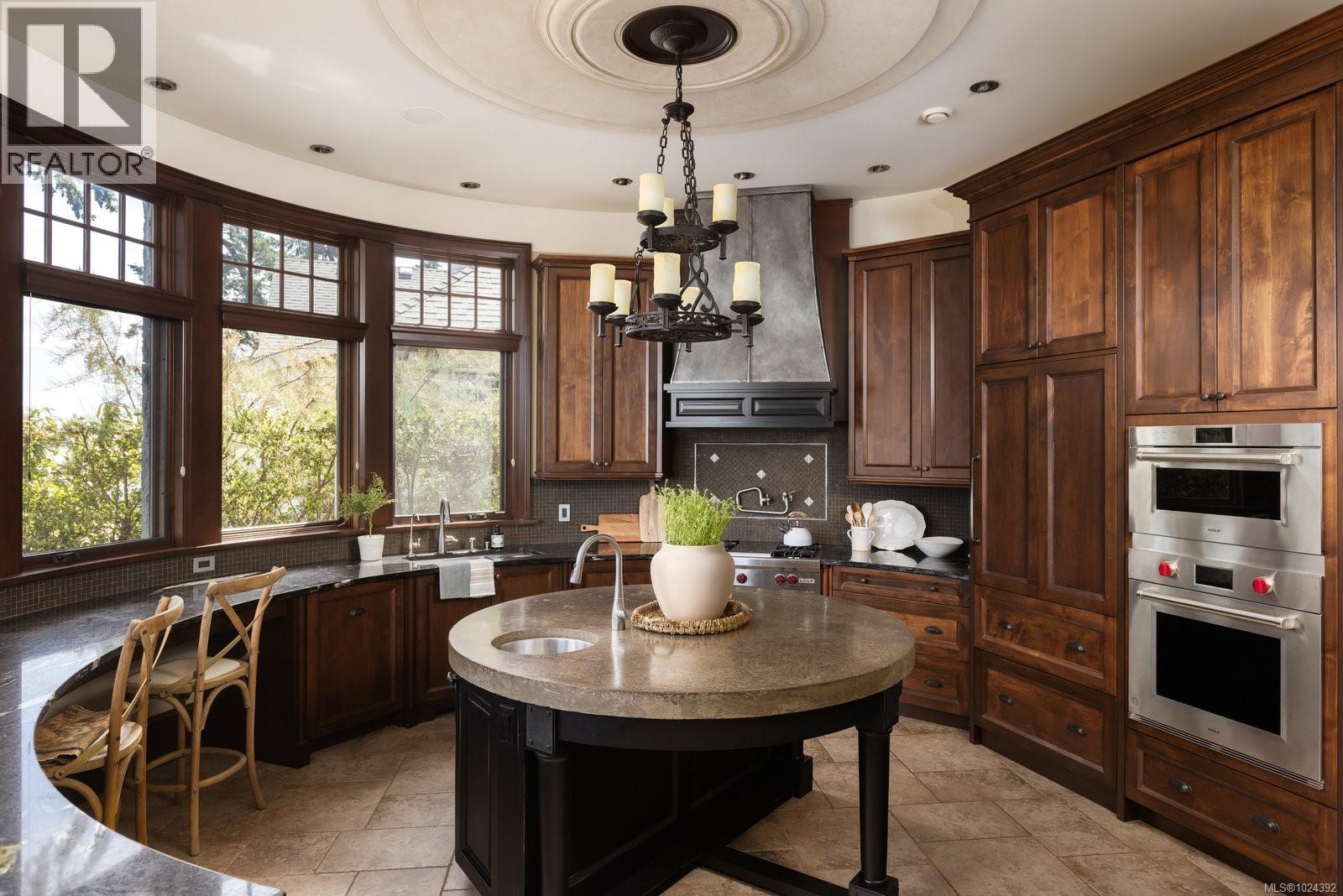  10493 Allbay Road, Sidney