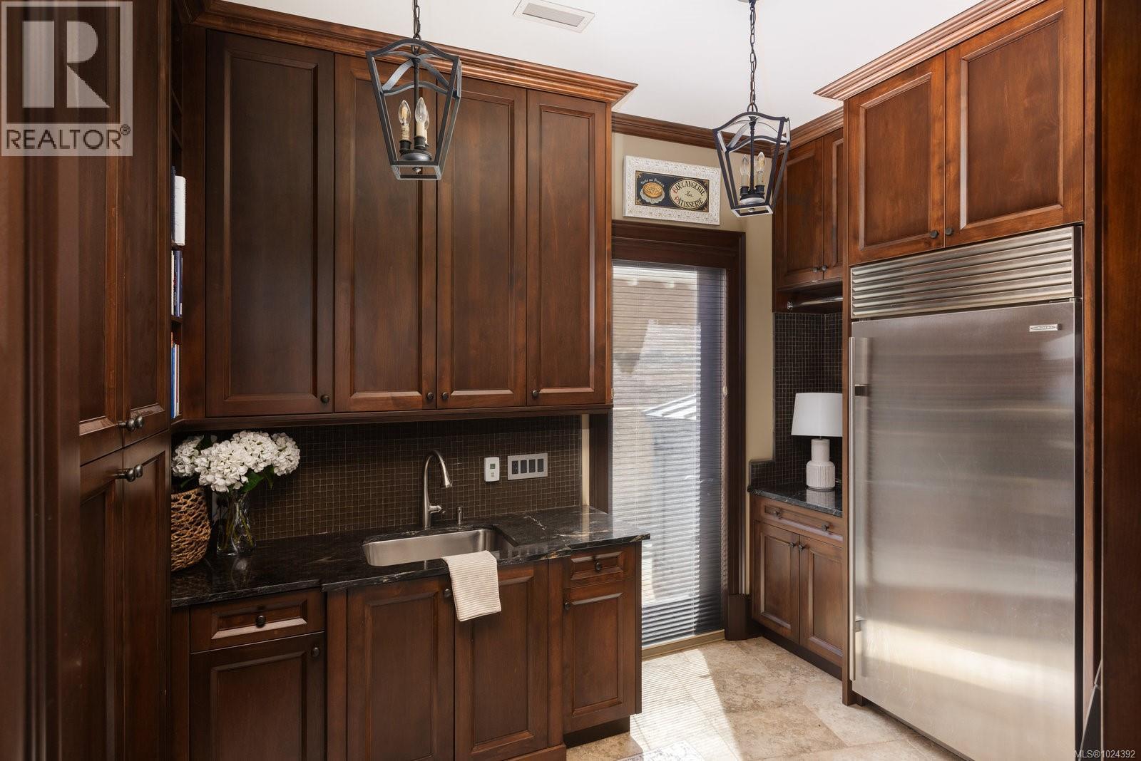  10493 Allbay Road, Sidney