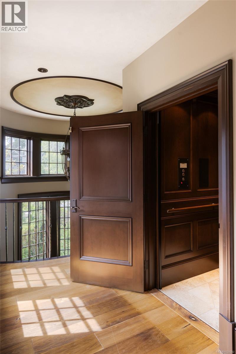  10493 Allbay Road, Sidney