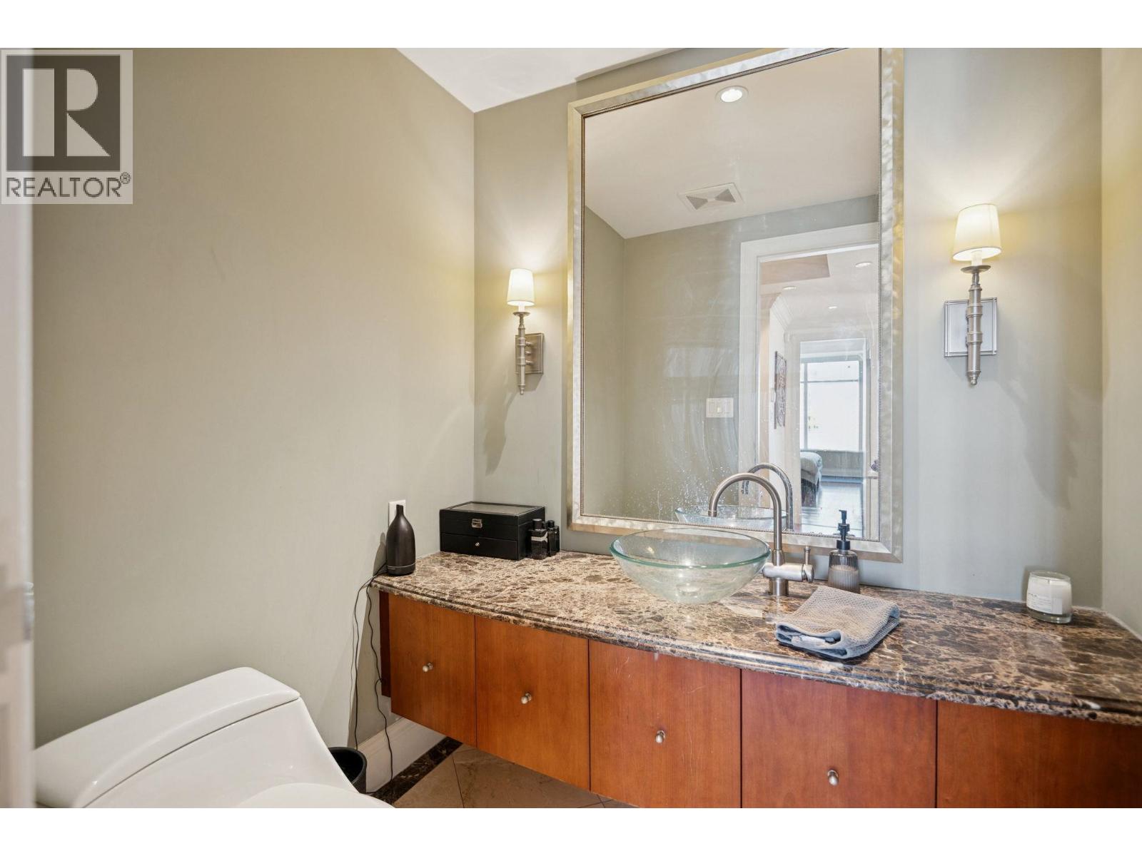 2302 428 BEACH CRESCENT, Vancouver