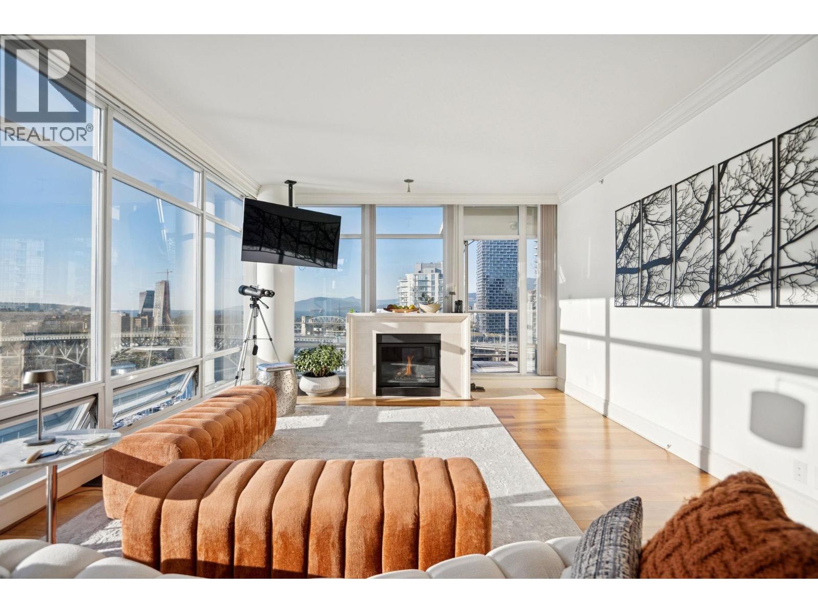 2302 428 BEACH CRESCENT, Vancouver