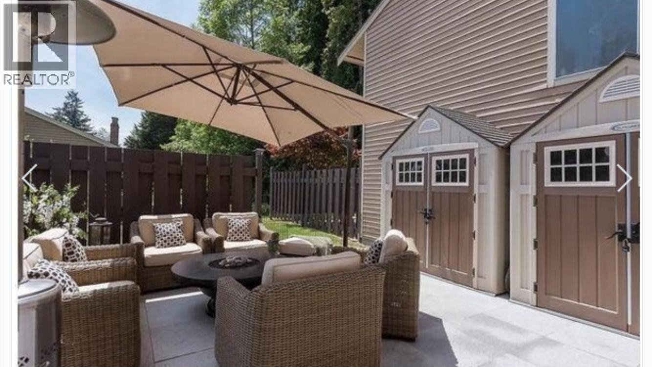 4687 HOSKINS ROAD, North Vancouver