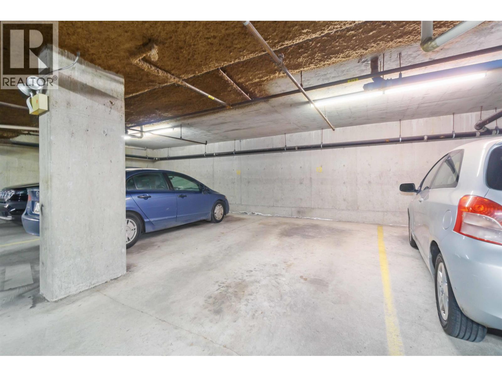 206 1340 DUCHESS AVENUE, West Vancouver