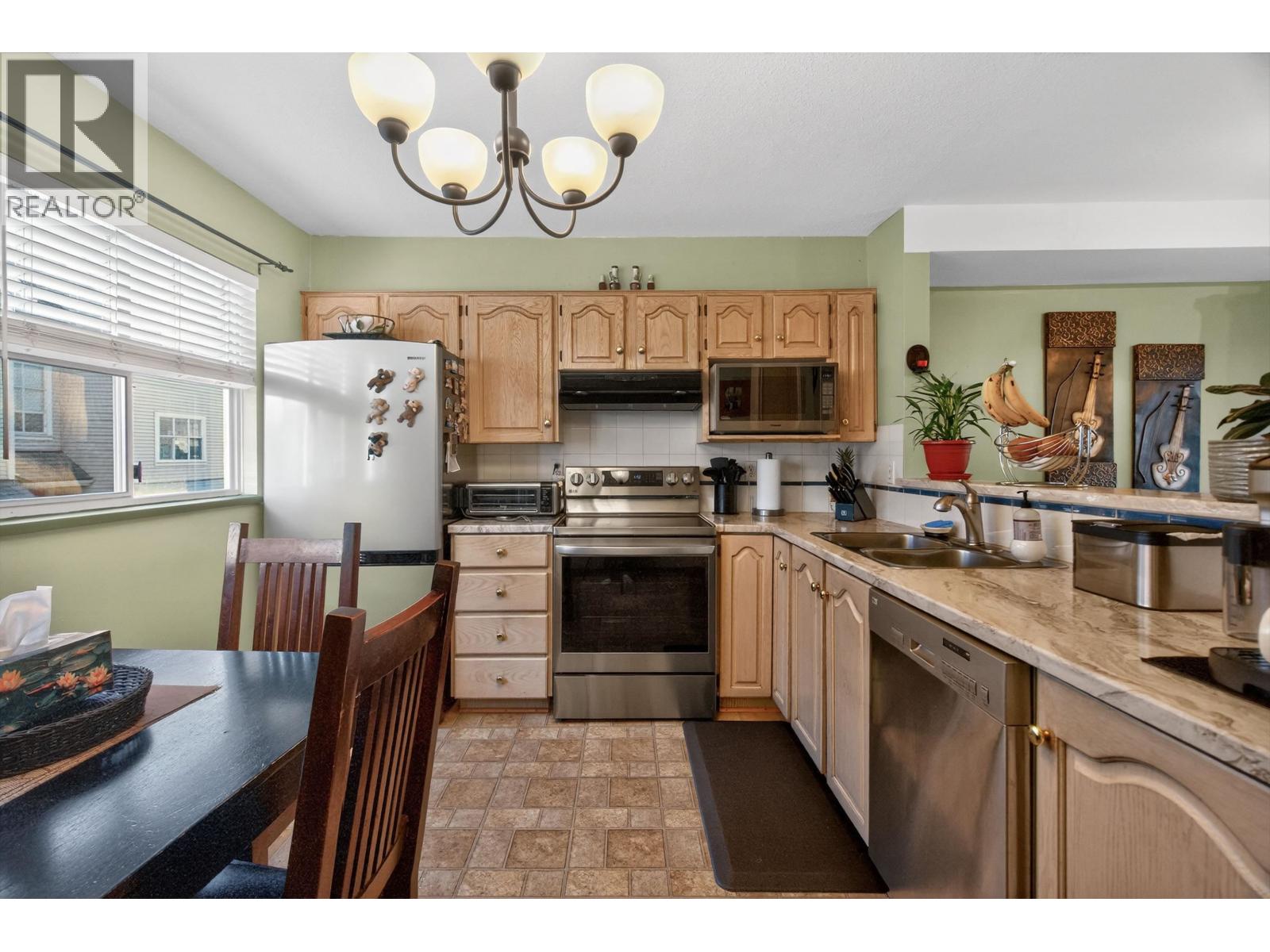 35 2450 HAWTHORNE AVENUE, Port Coquitlam