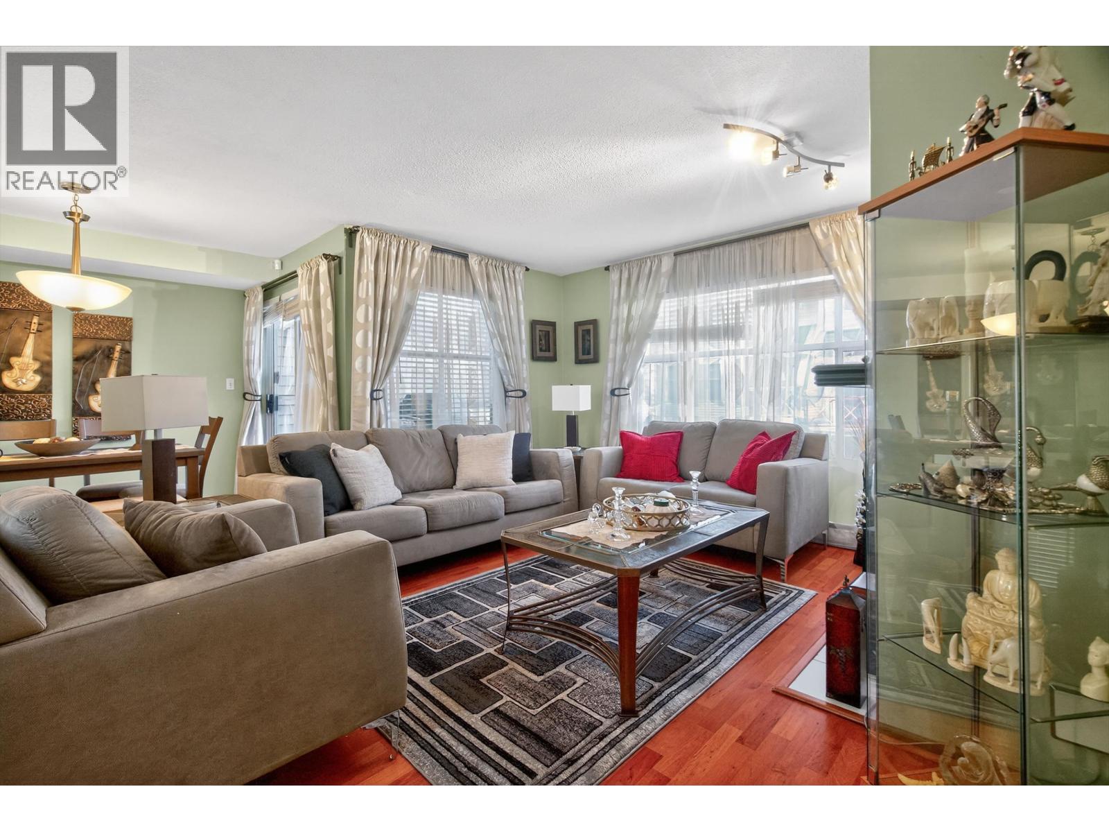 35 2450 HAWTHORNE AVENUE - Photo 3 of 28, Port Coquitlam, British Columbia