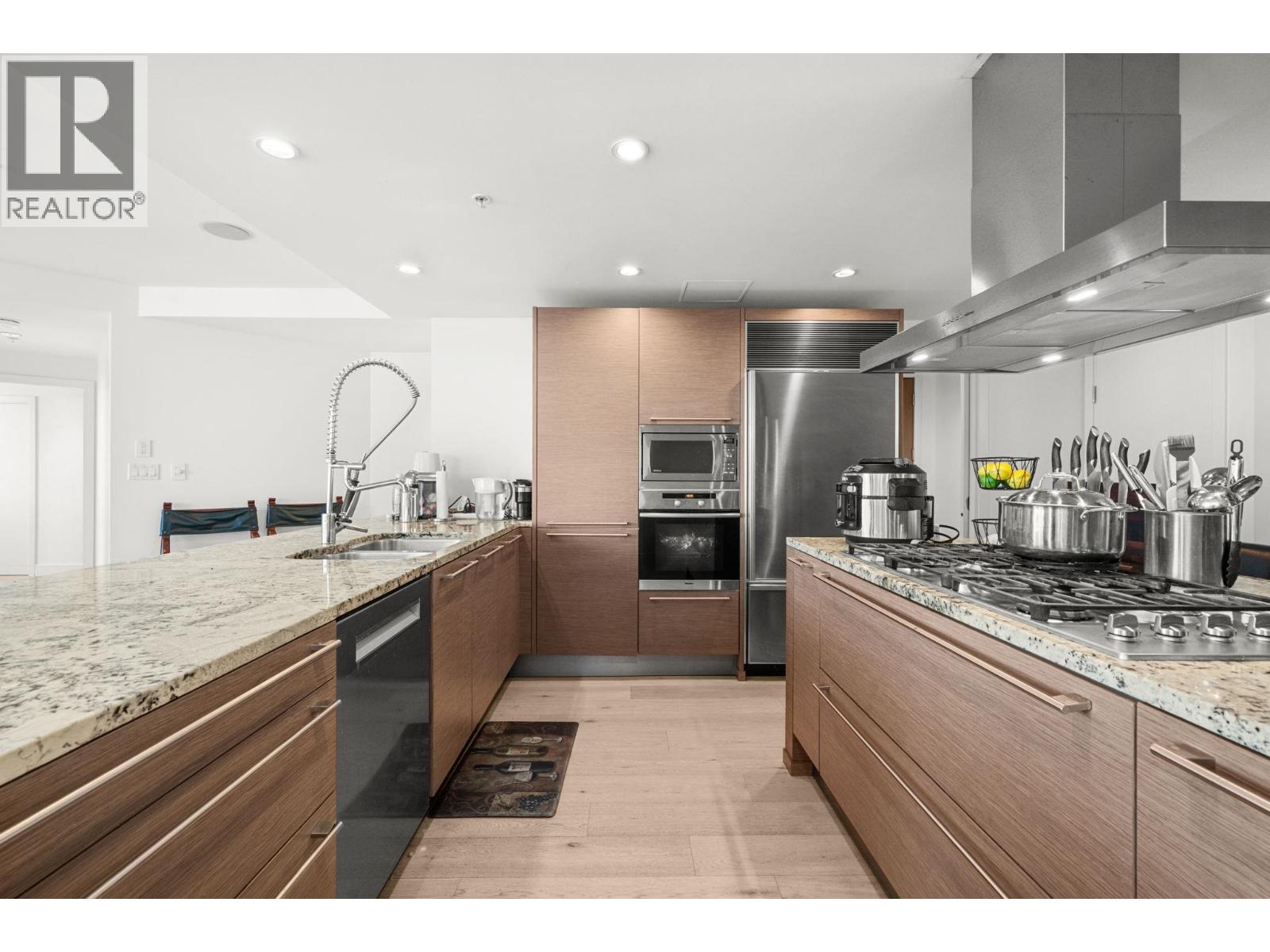 3001 1111 ALBERNI Street - main photo