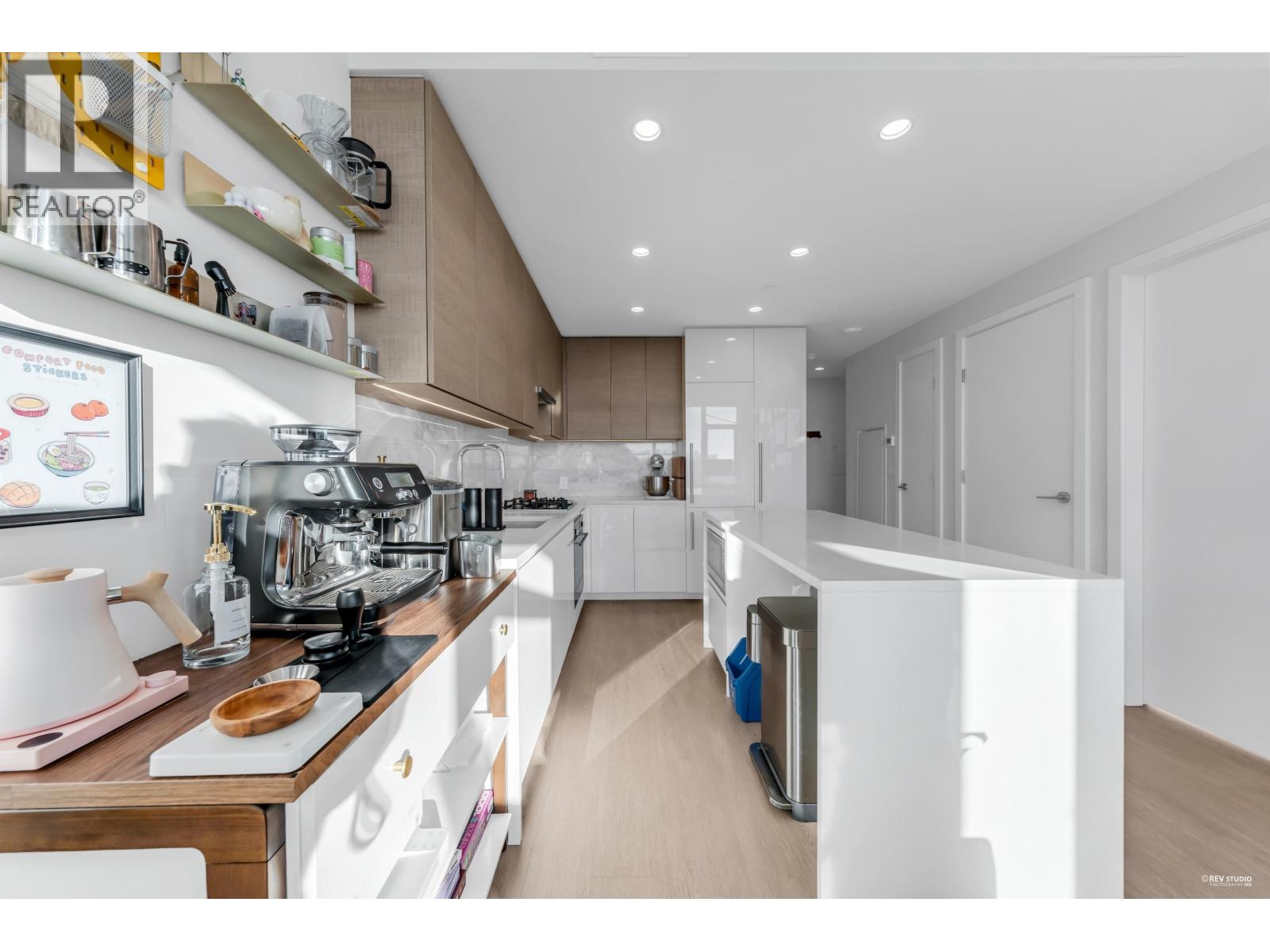 3311 4168 LOUGHEED HIGHWAY, Burnaby