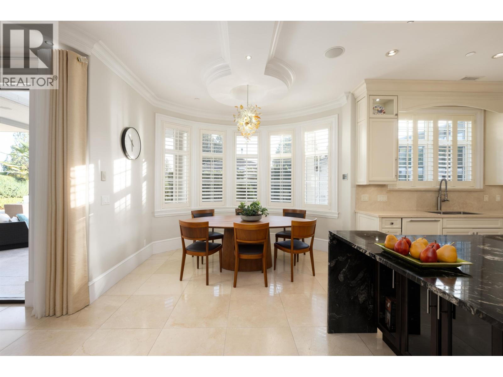 2912 MATHERS AVENUE, West Vancouver