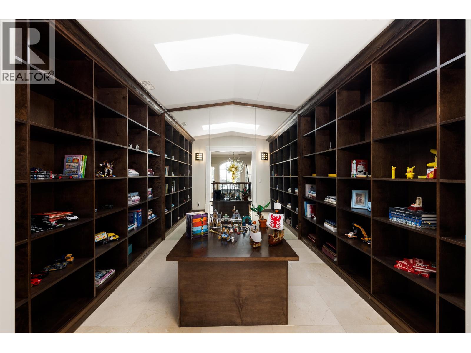 2912 MATHERS AVENUE, West Vancouver